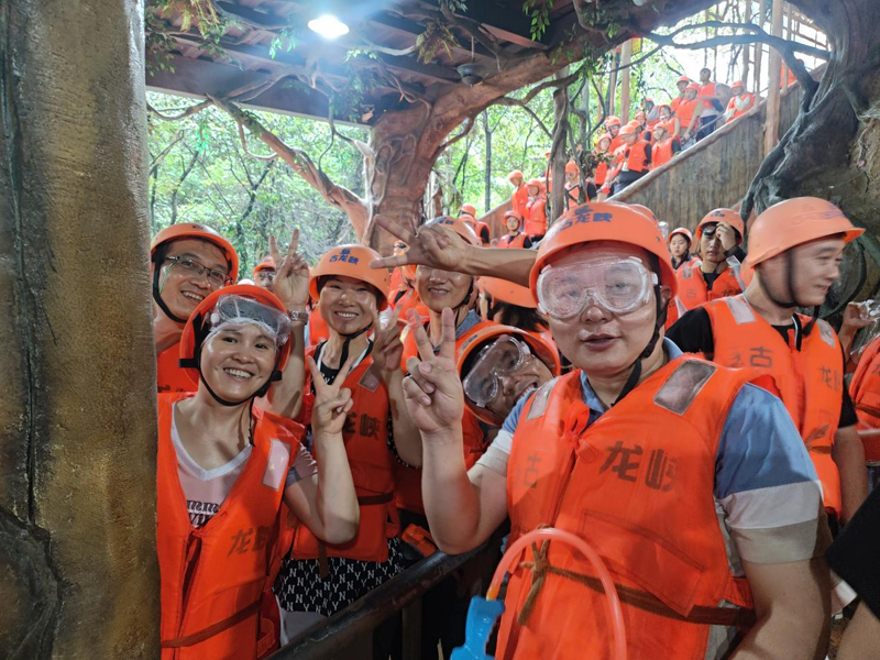 豪歐清遠(yuǎn)團(tuán)建，暢享激情之旅
